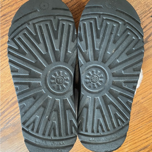 Fuzzy Winter Platform Slippers - Picture 6 of 6